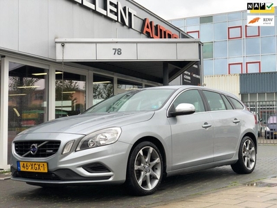 Volvo V60 1.6 T3 R-Design - Navigatie