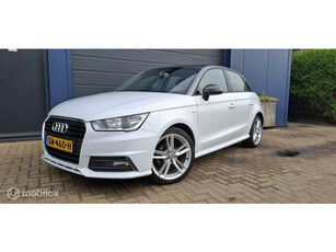 Audi A1 Sportback 1.0 TFSI S-line,Airco,Cruise