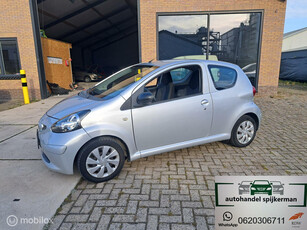 AUTOMAAT!!! Toyota Aygo 1.0-12V +