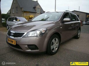 Kia Cee'd Sporty Wagon Ceed 1.6 CRDi 115 X-tra