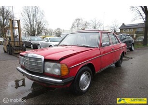 Mercedes-Benz 200-serie 200 D