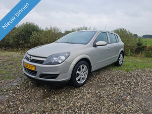 Opel Astra 1.6 Enjoy AUTOMAAT nieuwe APK!