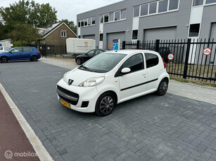 Peugeot 107 1.0-12V Sport Airco km198.698Nap BJ2011 5deurs