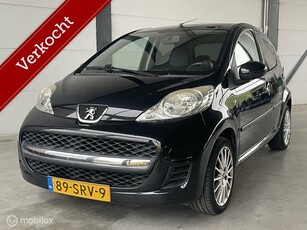 Peugeot 107 1.0-12V XS 5 drs airco leer