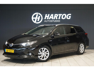 Toyota Auris Touring Sports 1.8 Hybrid Lease