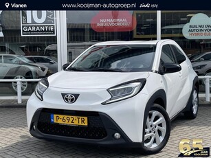 Toyota Aygo X 1.0 VVT-i MT first Apple Carplay / Android