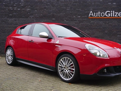 Alfa Romeo GIULIETTA 1.7 TBi Quadrifoglio Verde l Sport Stoelen l Bose l Carbon Core l Navi l Stoelverwarming