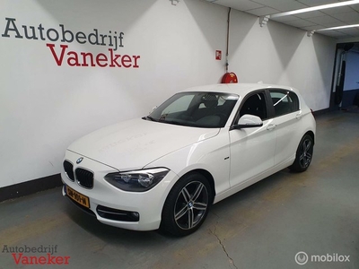 BMW 116 Business Limited editionCarplaySportstoelTrekhaak