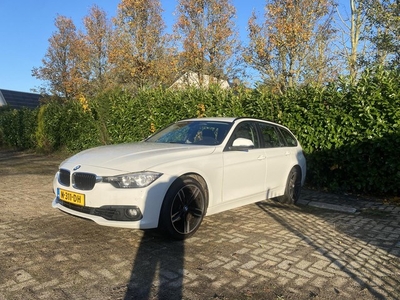 BMW BMW 318I Executive Automaat Navi 1e eigenaar BTW auto