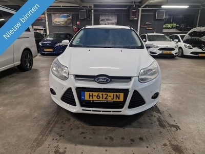 Ford Focus 1.0 EcoBoost Titanium STOELVW/ZELF