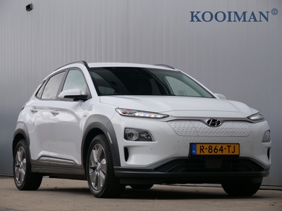 HYUNDAI KONA EV Fashion 64 kWh 204 Pk Automaat Navigatie / Trekhaak / Camera / Stoelverwarming / van € 30.950,- voor