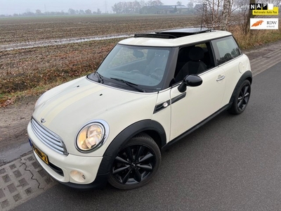 Mini Cooper 1.6 Business Line / pano 2012