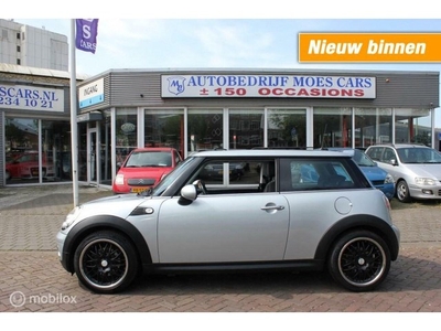 MINI Cooper 1.6 COOPER PEPPER / NAVIGATIE / PDC / PANO