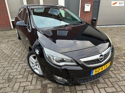 Opel Astra 1.6 Turbo Sport / Navi / Leder / PDC / Cruise /