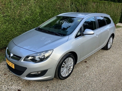 Opel Astra Sports Tourer 1.4 Turbo Business +