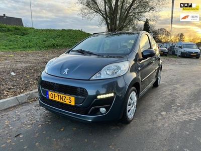 Peugeot 107 1.0 Active Led dagrijverlichting,Airco