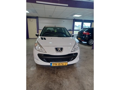 Peugeot 206 + 1.1 XR