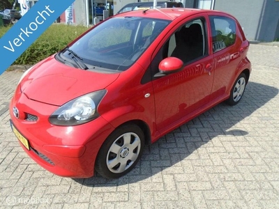 Toyota Aygo 1.0-12V +