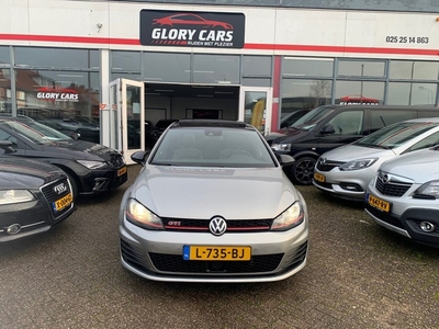 Volkswagen Golf 2.0 TSI GTI Performance