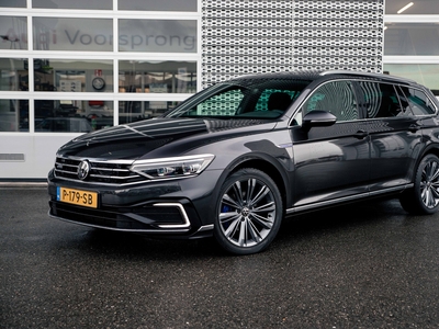 VOLKSWAGEN PASSAT Variant 1.4 TSI 218pk PHEV GTE Business | Panoramadak | Navigatie | Matrix | Camera | Adaptief cruise control |