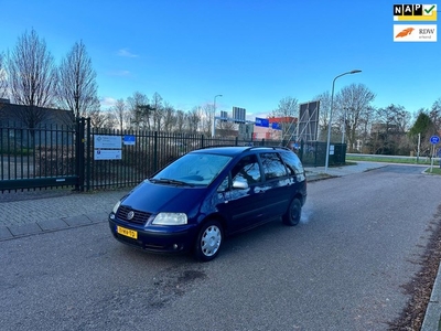 Volkswagen Sharan 1.8 Turbo Trendline Clima.7Persoons.Clima