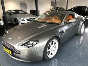 Aston Martin V8 Vantage 4.3 V8