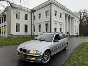 BMW 3 Serie 320i Touring E46 6 CILINDER