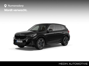 BMW iX1 xDrive30 M-Sport Panorama Getint Glas