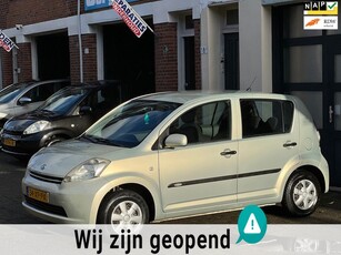 Daihatsu Sirion 2 1.0-12V Premium-elek ramen-1 jaar apk