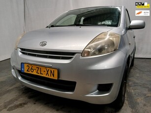 Daihatsu Sirion 2 1.0-12V Premium - Schade