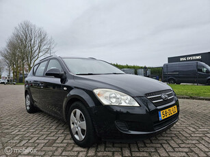 Kia cee'd Sporty Wagon 1.6 X-tra Airco