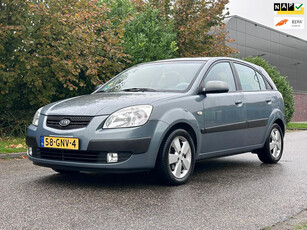 Kia Rio 1.6 CVVT X-ecutive 5DR*Airco*NAP*25-05-2025 APK*LM velgen*Parkeersensoren*