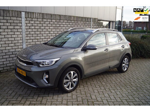 Kia STONIC 1.2 MPi Design Edition 1.2 4 Cilinder Navi Camera Clima Apple Carplay Cruise Rijbaan Assist PDC LMV 16 Inch ENZ.