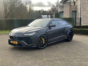 Lamborghini Urus 4.0 V8 CERAMIC I B&0 I AKRAPOVIC I