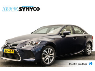 Lexus IS 300h Hybrid Business Line | Xenon | 17 inch | Sportstoelen | PDC | Camera