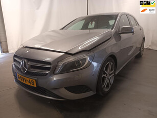 Mercedes-Benz A-klasse 180 Edition Navigatie 4U3 - Airco - Navi - Export - Schade