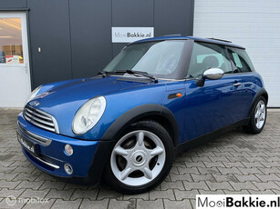 Mini 1.6 Cooper Panoramadak / Incl. Onderhoudsbeurt en APK!