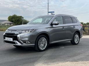 Mitsubishi Outlander 2.4 PHEV Instyle, Leder, Schuifdak