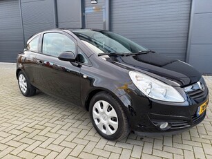 Opel Corsa 1.4-16V Enjoy Automaat / Panoramadak !