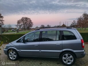 Opel Zafira 1.6-16V 7-persoons met trekhaak