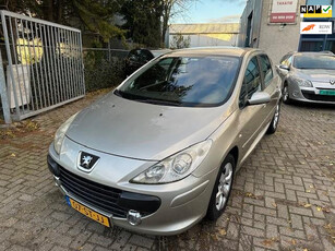 Peugeot 307 2.0-16V XS, Apk 11/2025, Trekhaak, Clima