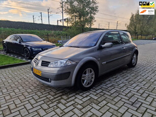 Renault Mégane 2.0-16V Dynamique Luxe / ELEC. PAKKET / NAP + BOEKJES