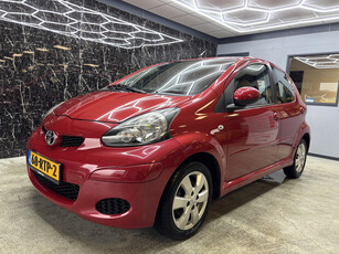 Toyota Aygo 1.0-12V Aspiration Red Navigator