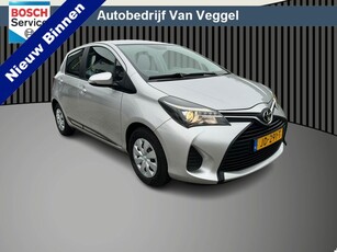 Toyota Yaris 1.0 VVT-i Now airco, trekhaak, centr vergr