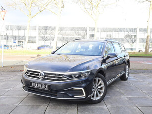 Volkswagen Passat Variant GTE Virtual Cockpit | Camera | IQ Light | Adaptive Cruise | Stoel & Stuurverwarming |