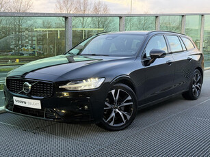 Volvo V60 2.0 B3 Plus Dark , Automaat , Semi elek trekhaak , Adaptive Cruise , Pilot Assist , Stoel+Stuur+Achterbank verwarmd , Panoramadak , Harman/Kardon , Leder , Carplay , Elek. Verstelbare stoelen met geheugen , BLIS , 360 Camera ,