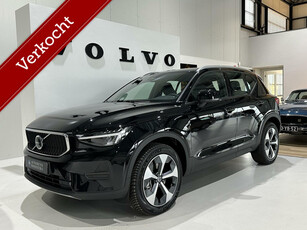 Volvo XC40 | B3 Core | Winterpack | LED ''Thors Hammer'' Koplampen | 19'' LM Velgen | Achteruitrijcamera |