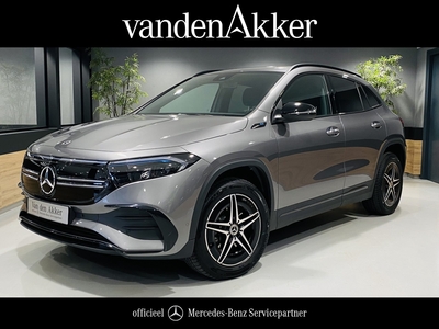 MERCEDES EQA 250 AMG // Nightpakket // Keyless-Go // Apple CarPlay // Elektrische Achterklep // Sfeerverlichting // Achteruitrijcamera met Parktronic // 18