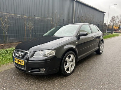 AUDI A3 1.8 TFSI Attraction Pro Line Business / NAVI / CRUISE / AIRCO ECC