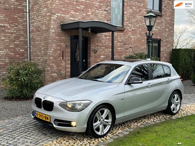 BMW 1-serie 118i Automaat 170pk Sport Schuifdak Navi 18inch!